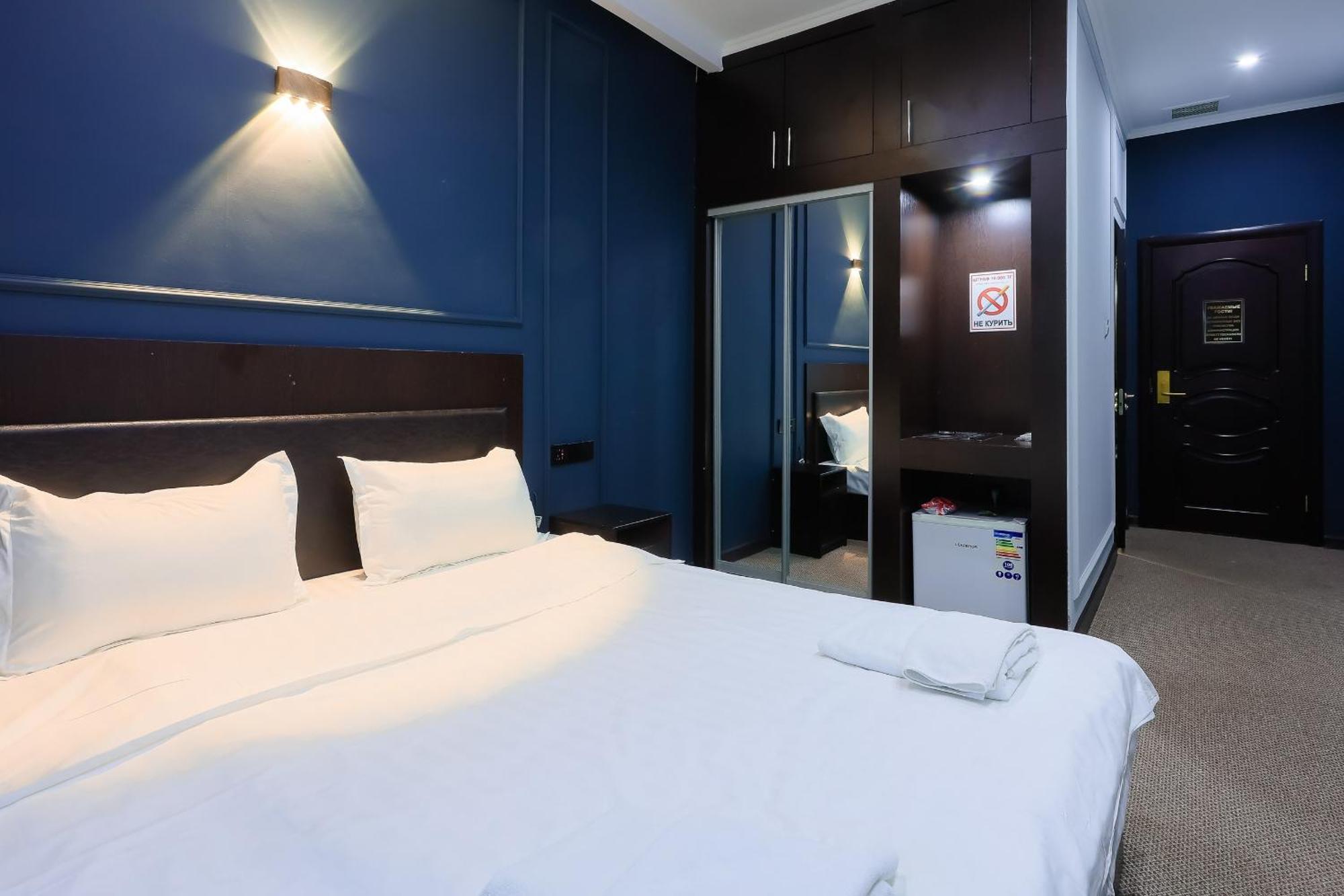 Hotel Vivaldis Almati Kültér fotó